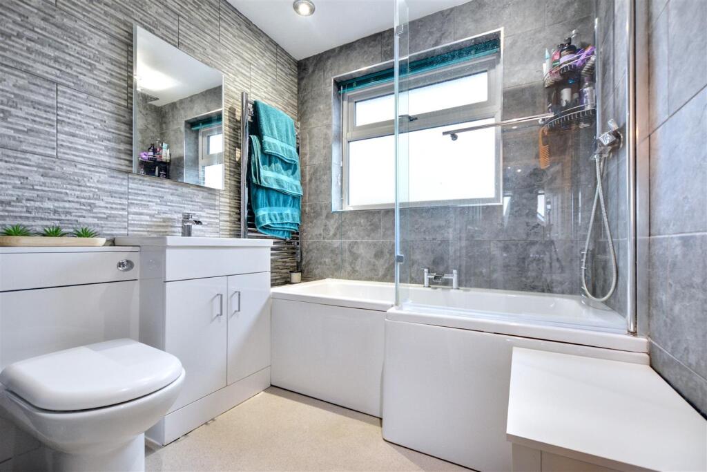 Bathroom.jpeg