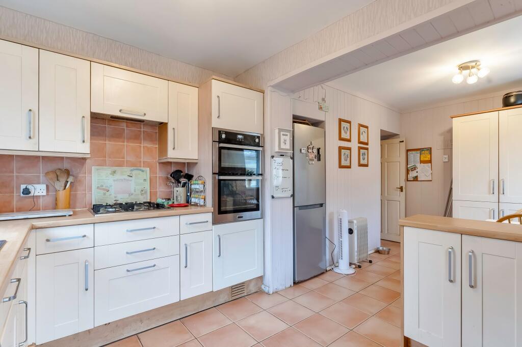 Kitchen dining room