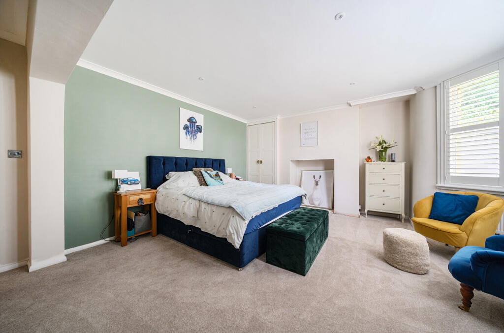 1305552-20-684896...