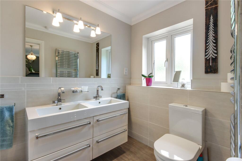 En Suite Shower Room