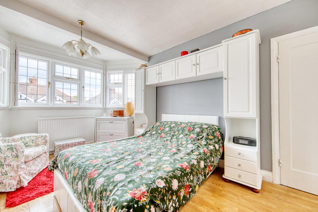 Bedroom 1b
