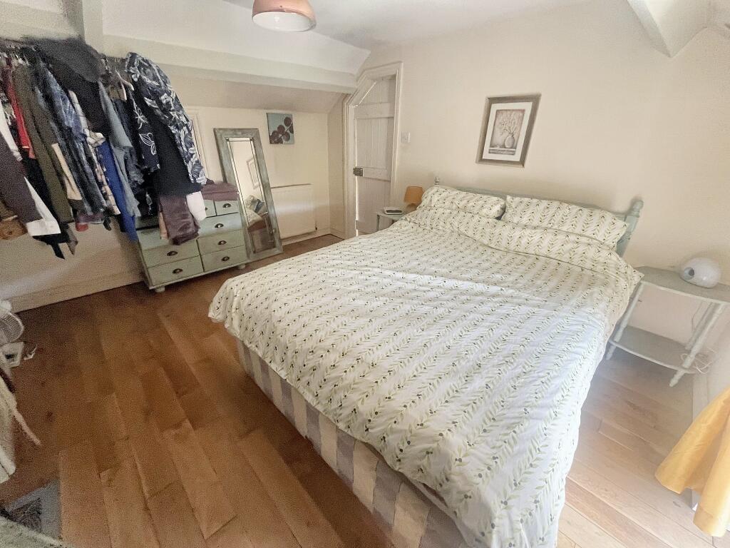 Bed2