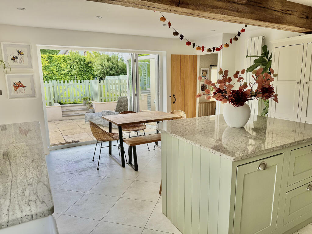 Kitchen/Dining Room