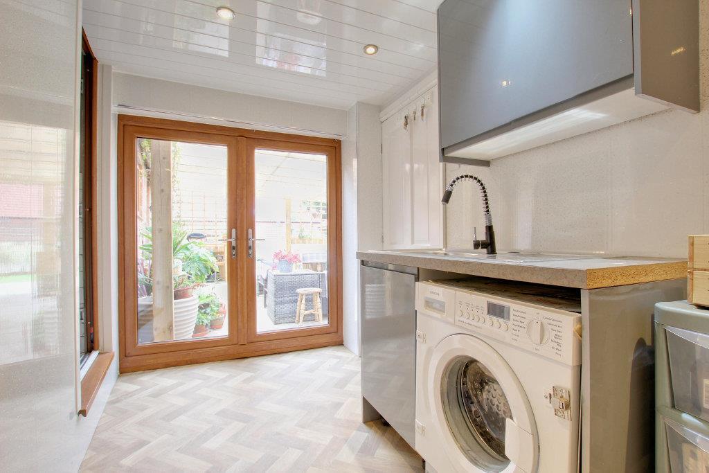 KITCHENETTE