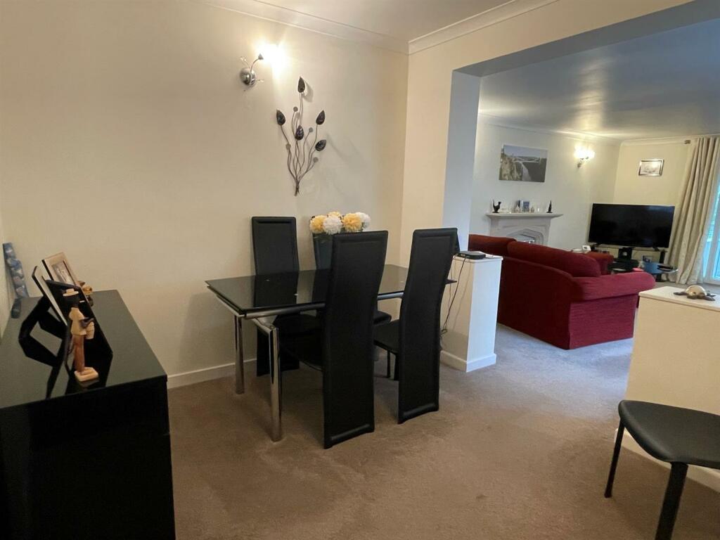 Dining Room.jpg