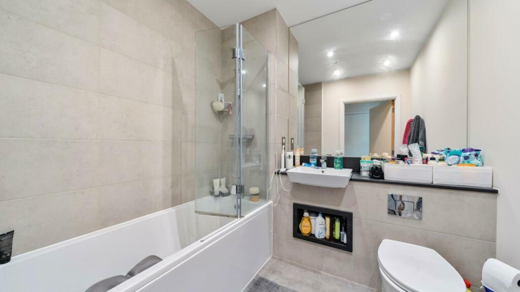 Bathroom.jpeg