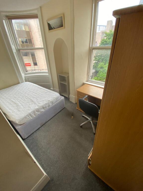 3_15976602881876.jpe