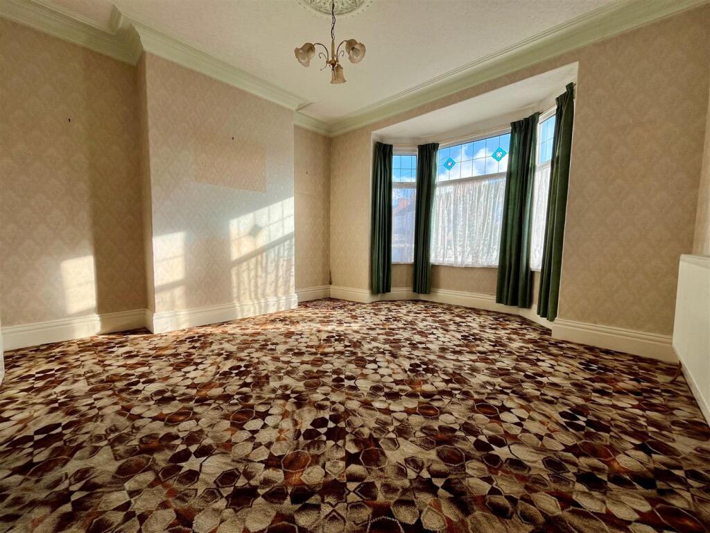 Lounge.jpg