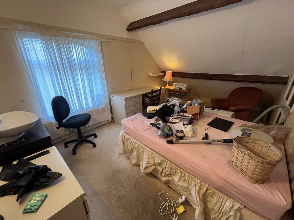 oval_17_t20251224...