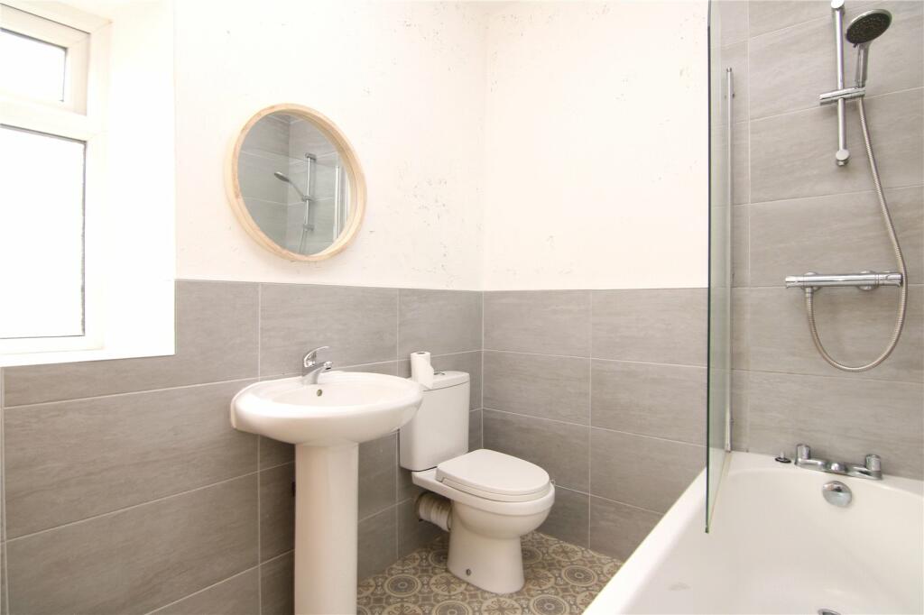 44 - Bathroom