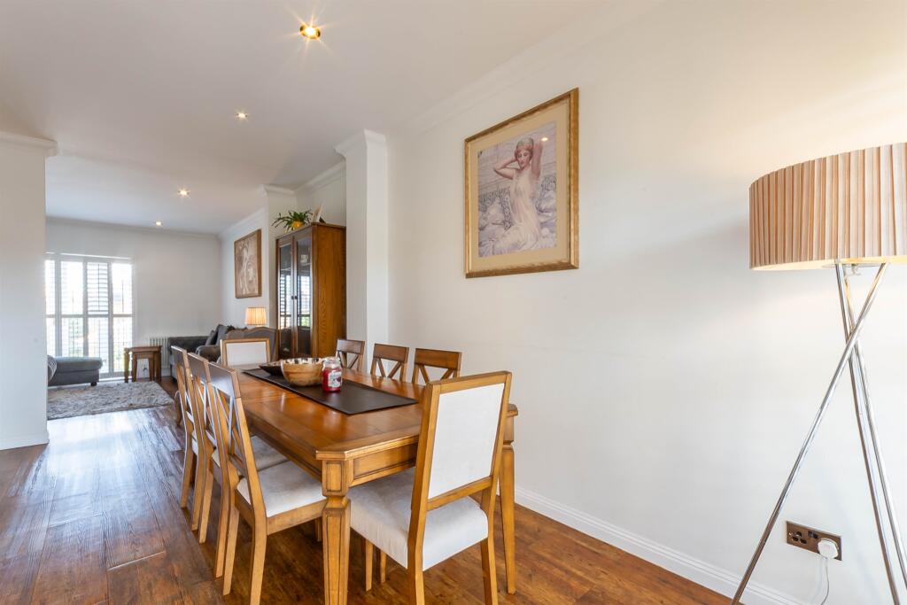 Lounge Dining Room