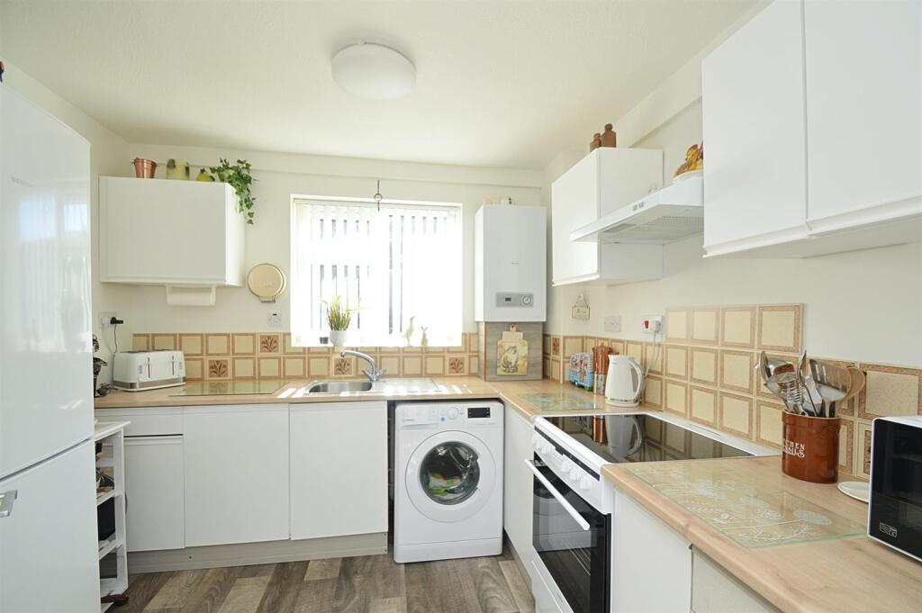 resizedKitchen.jpg
