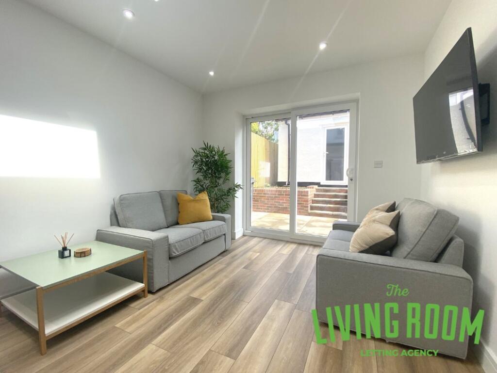 Lounge 3