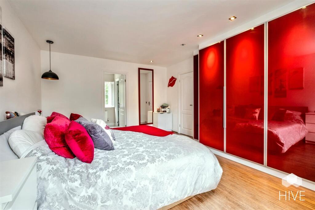 Principle bedroom
