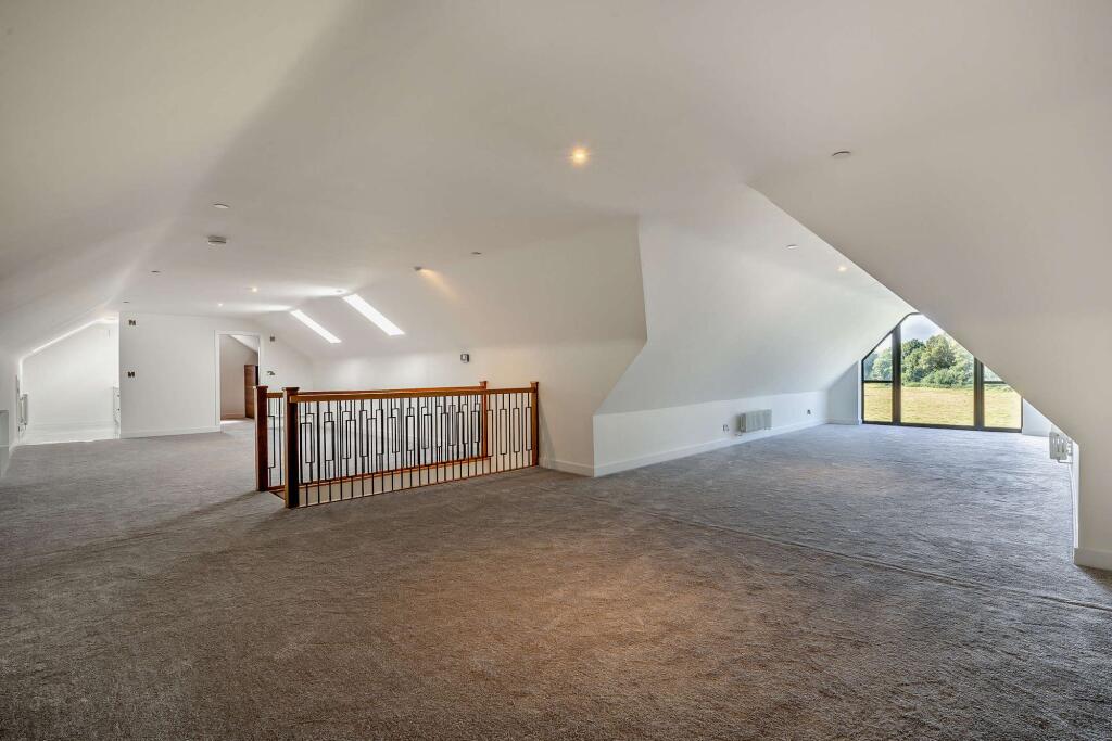 Penthouse suite  / Gym / Games room