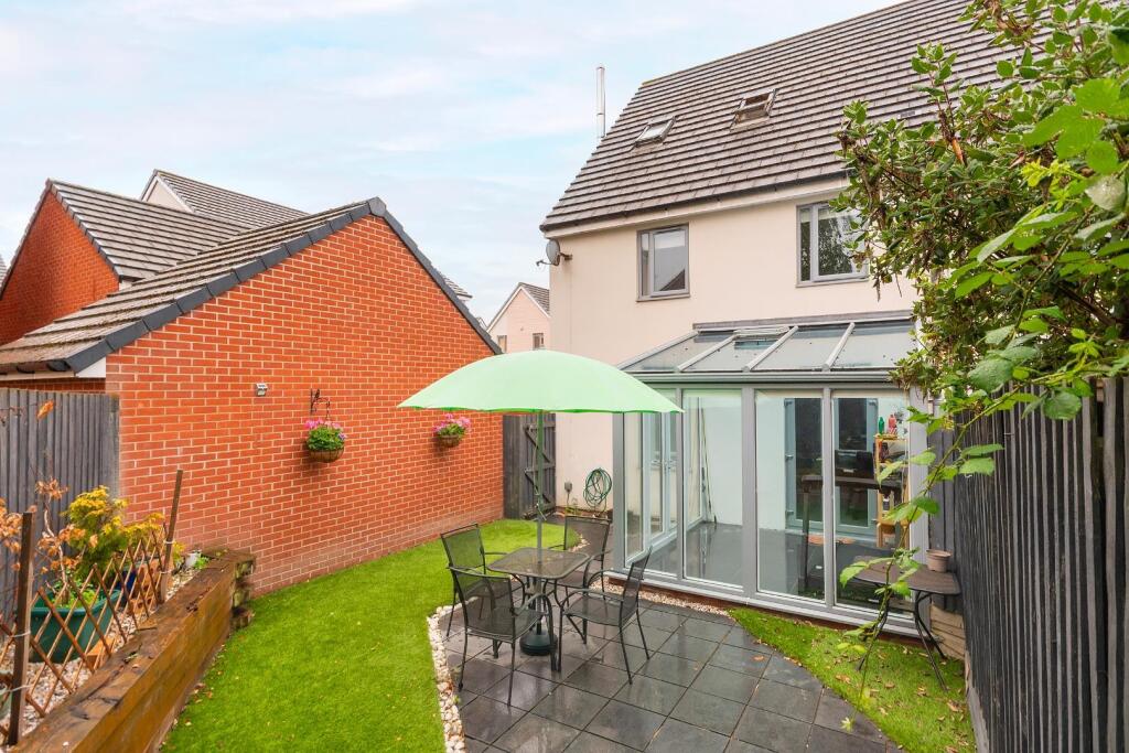 2G8CWCV - External F.jpg