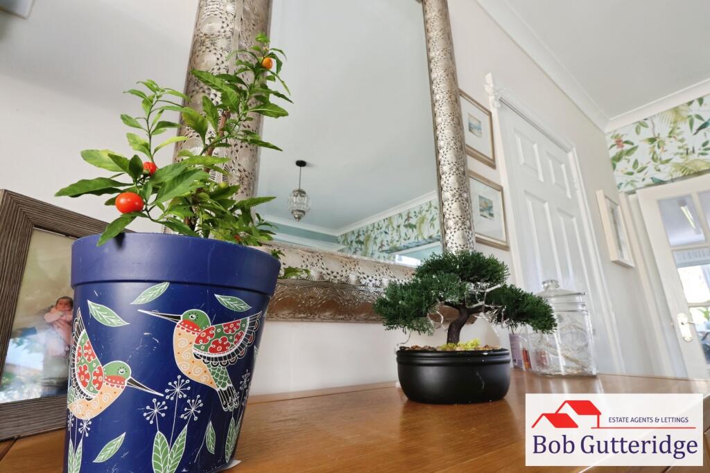 pbox-bathroom-369217.JPG