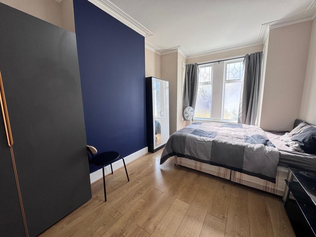 Bedroom 1 E10