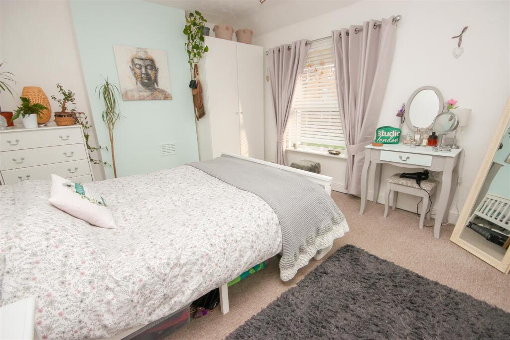 Master Bedroom.jpg