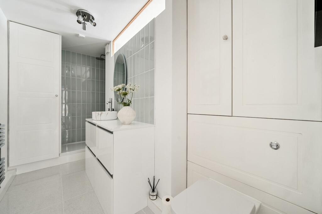 Cloakroom / Shower Room
