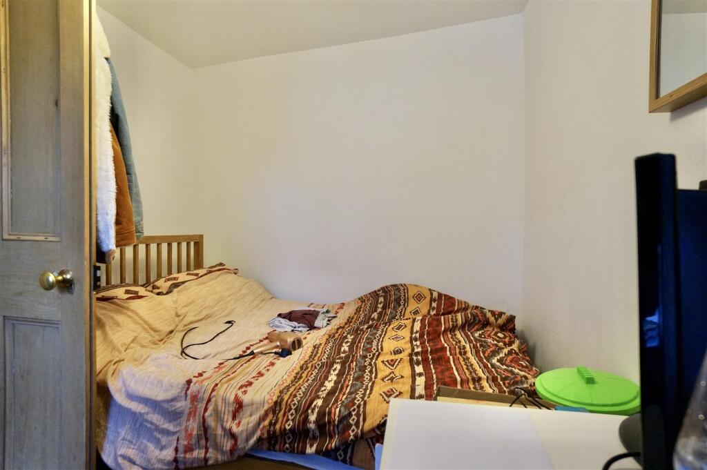 Bed3.1.jpg