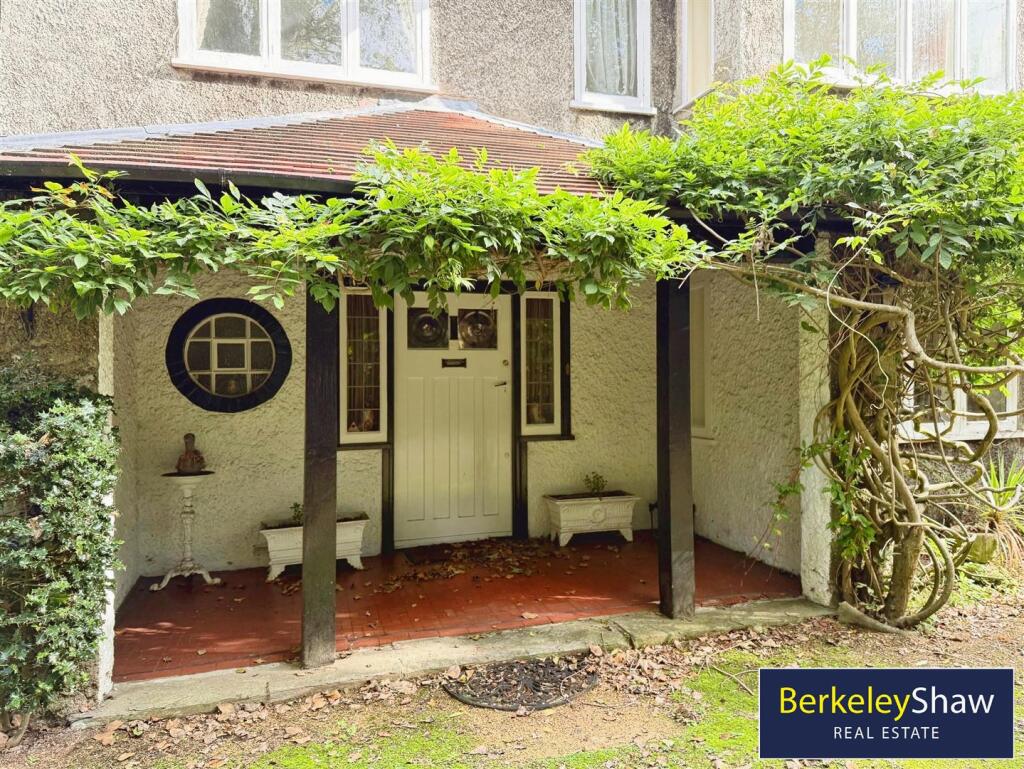 81623960--45A1-85E7-DF197F60D06D-55072-000008234BC