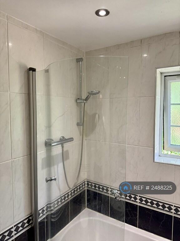 Shower (Pressurised Hot Water)
