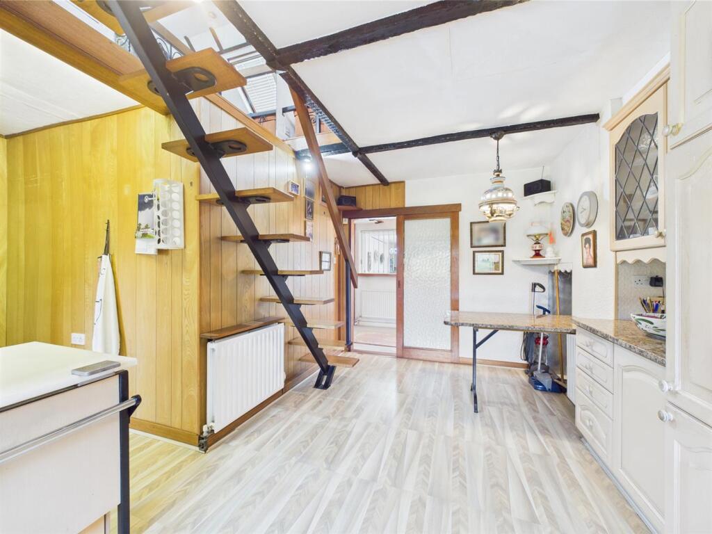 Kitchen/Breakfast Room