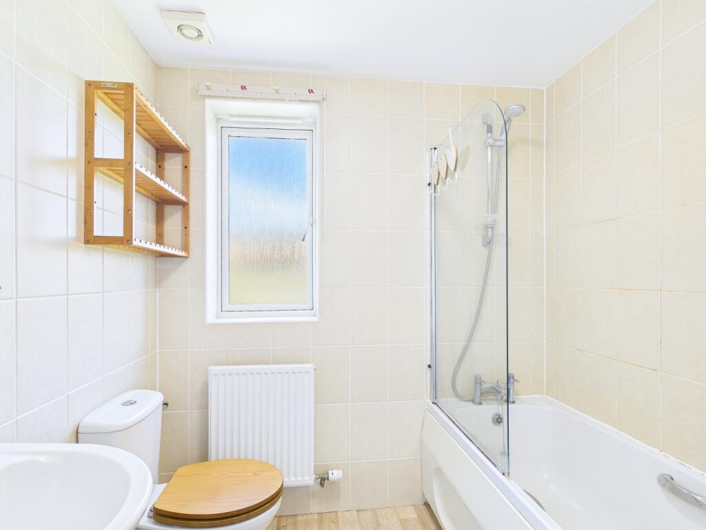 CAM01909G0-PR0388-STILL023