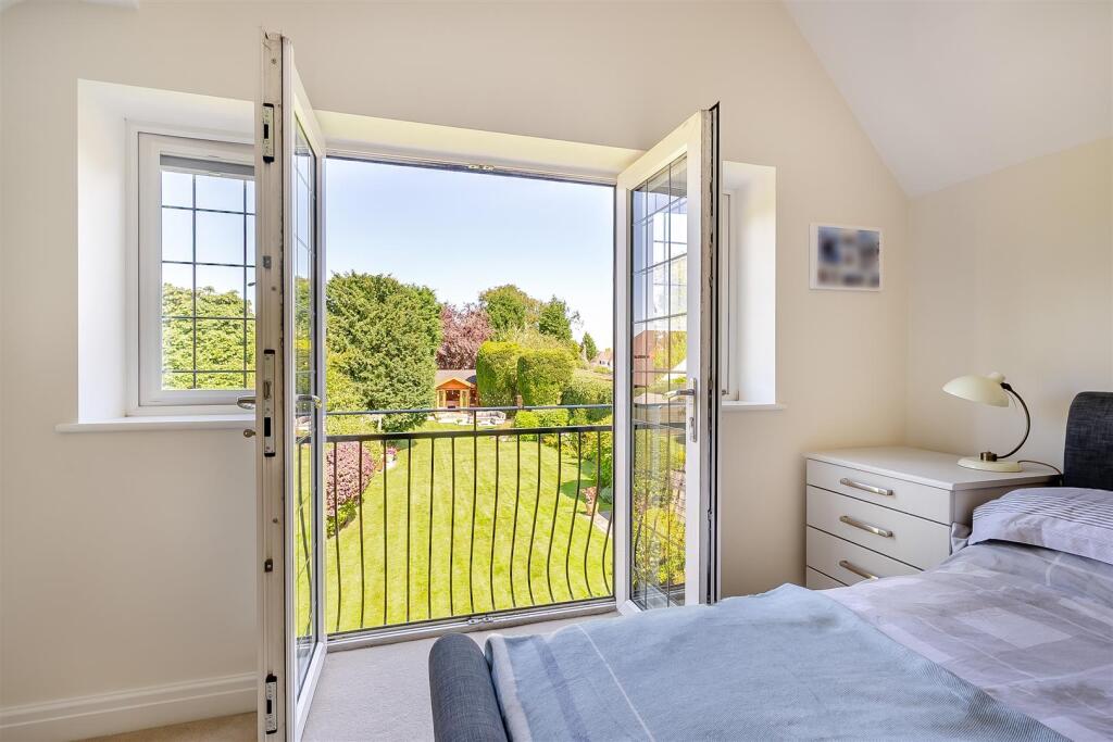 8564879-interior56v2.jpg