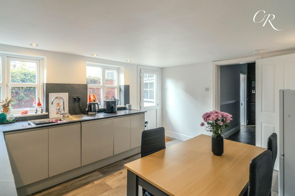 Kitchen/Breakfast Room