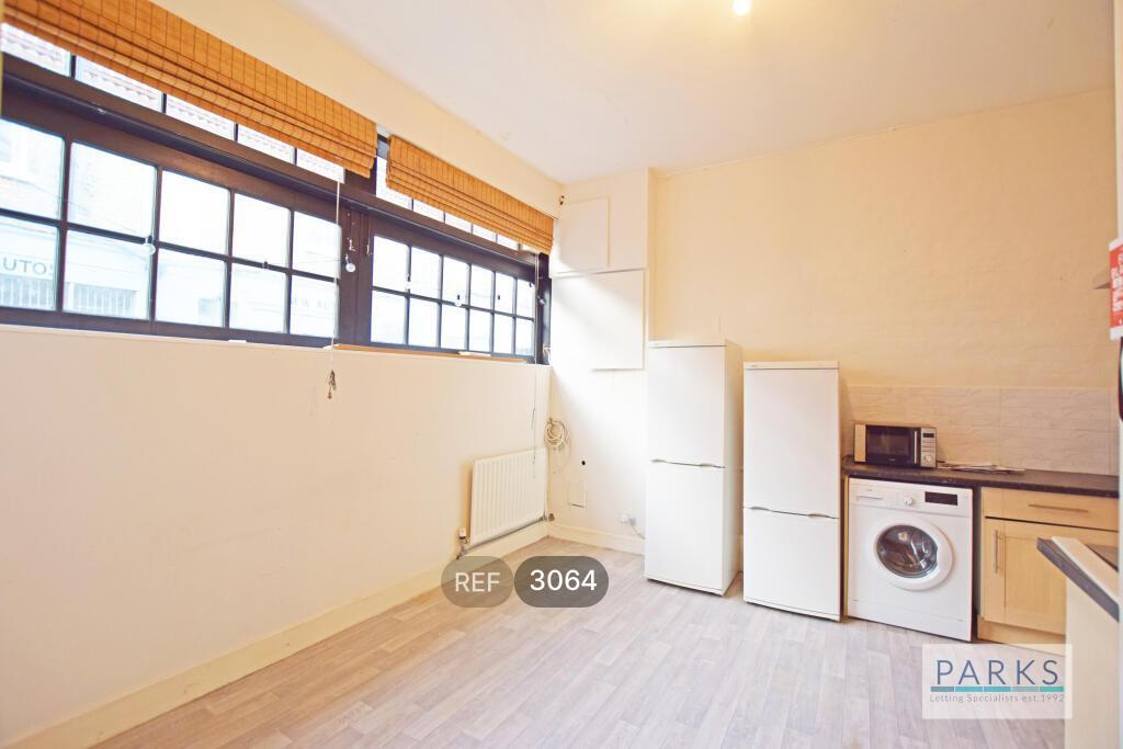 Kitchen / Reception Room