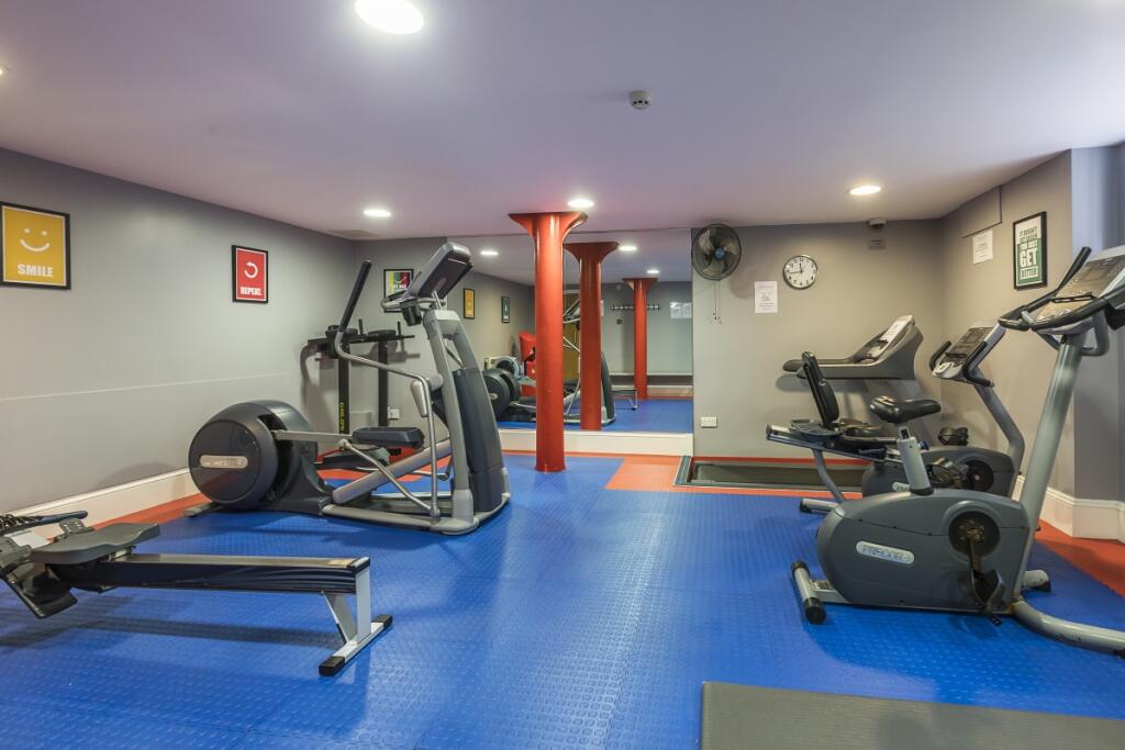 Gym002