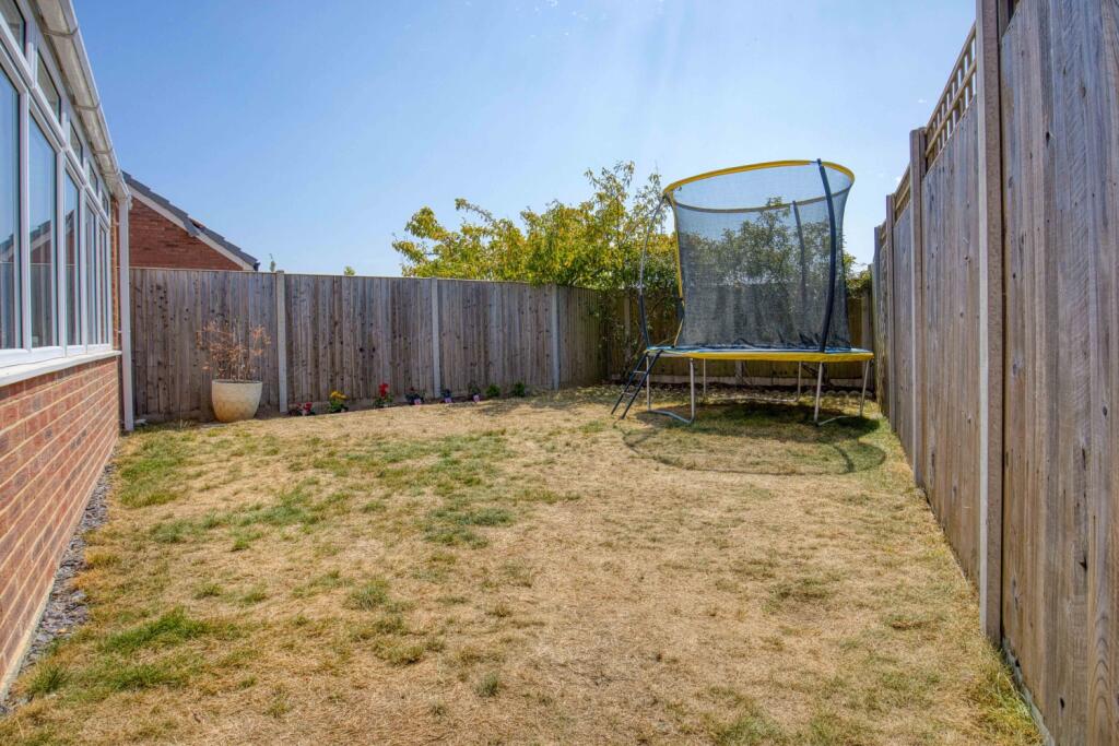 Ewemove Taunton - Roys Place (14)