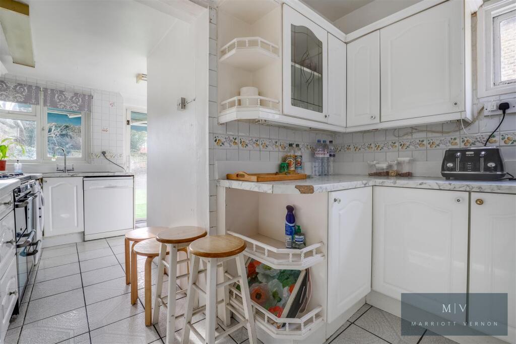 Carew Road 11 MV-5.jpg