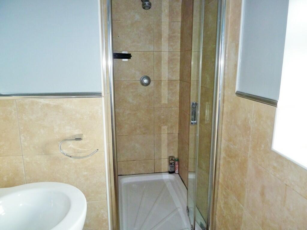 Shower enclosure