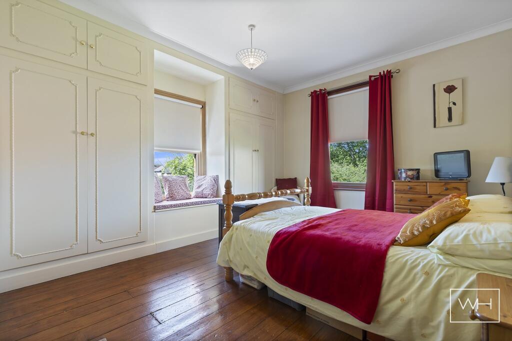 2 Finkle Street, Ben