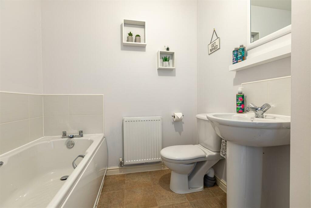 10 Queen Elizabetb Square Galashiels 49.JPG