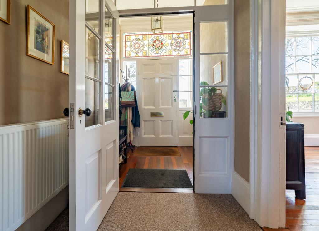 Vestibule / Entrance Porch