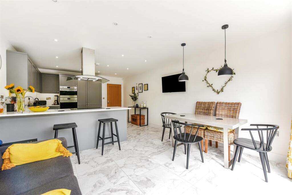 Kitchen/Diner/Family Room