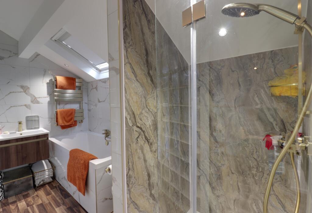 Master ensuite