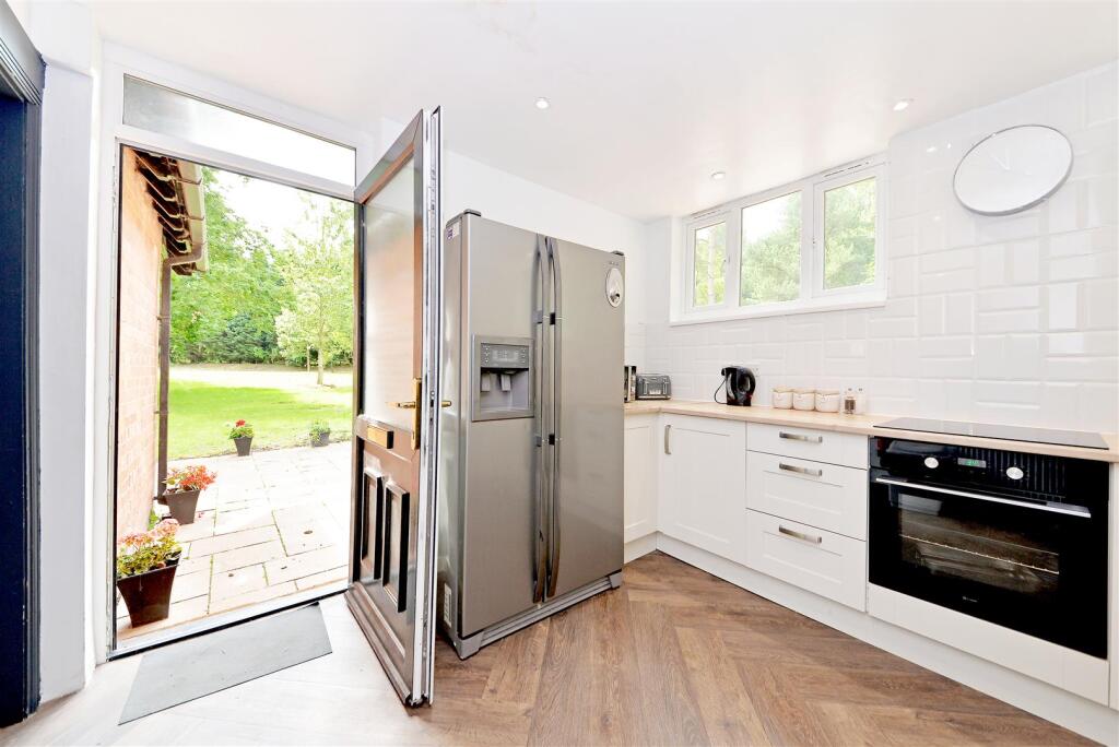 Boathouse Internal (11).jpg