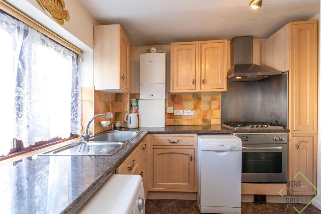 1 Barclay Court, 15 Dale Grove, N12 8XB-3