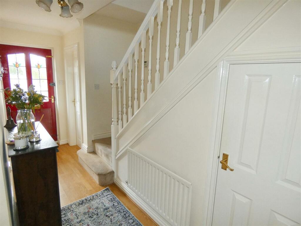 P1090904 (Large).jpg