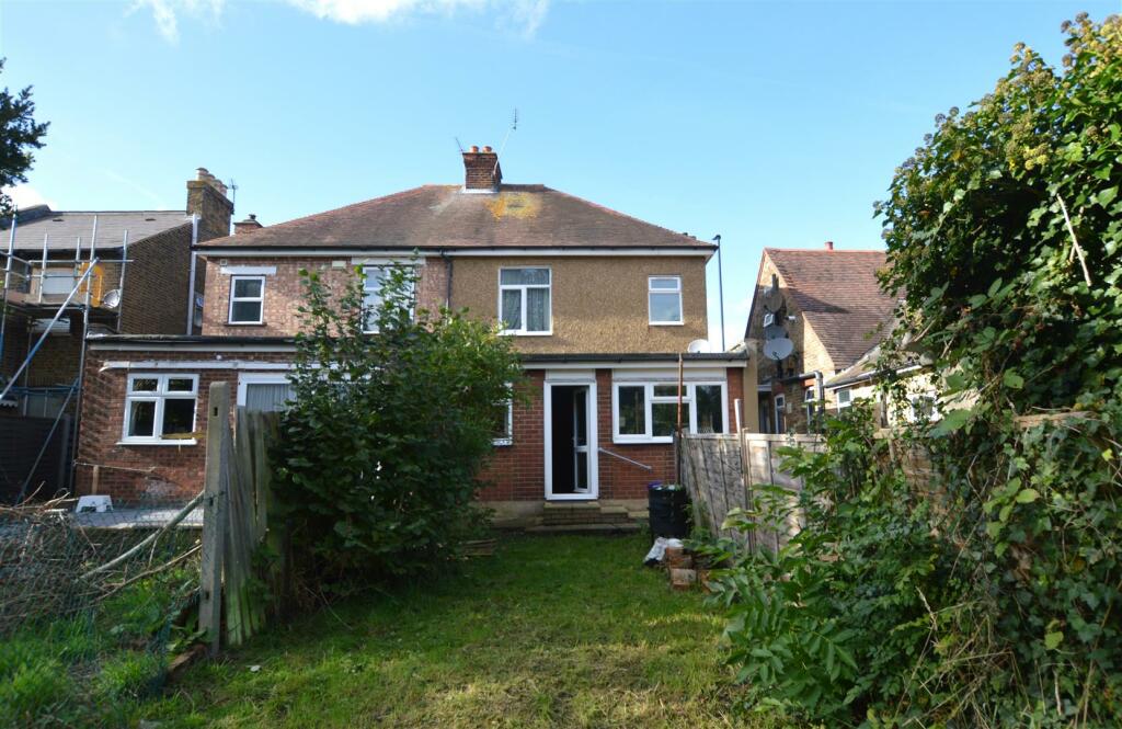 444 Hanworth Road rear.JPG