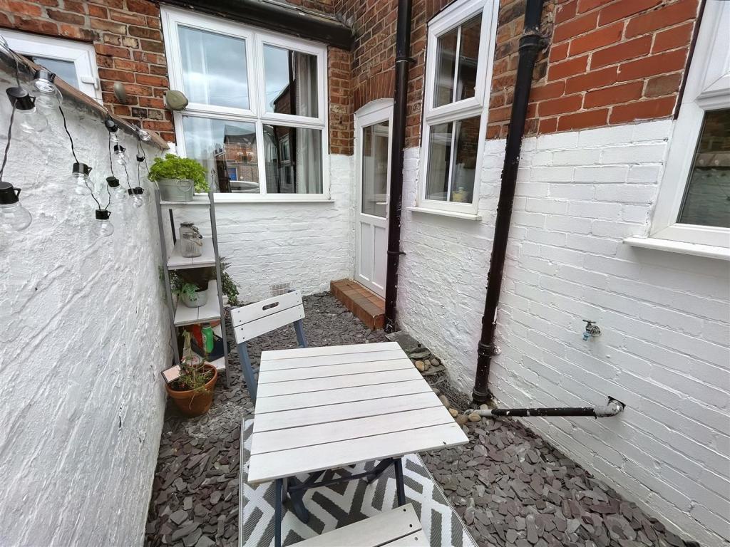 Courtyard Aspect 3.jpg