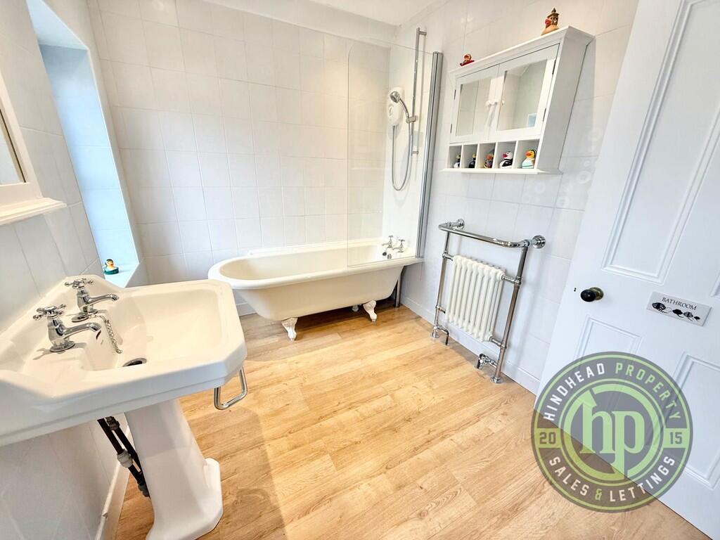 Family Bathroom 1...