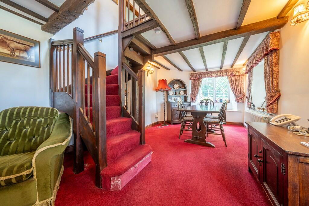Sitting/Dining Room