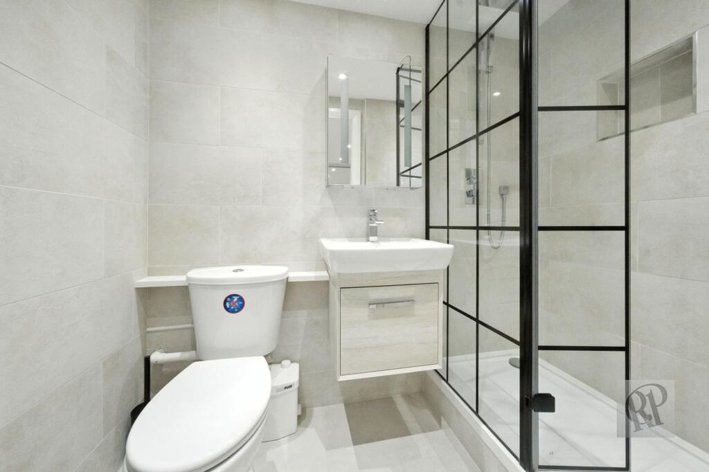 Ensuite Shower Room