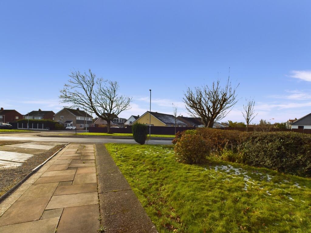 CAM02386G0-PR0098-STILL024